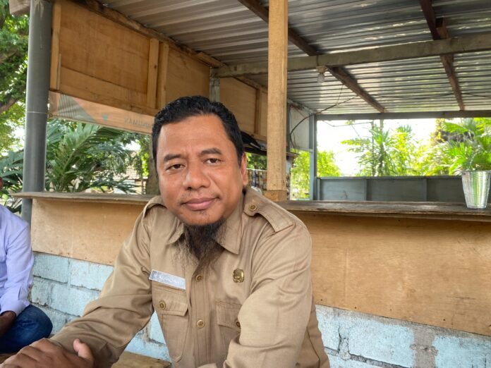 Analis SDM Aparatur Badan Kepegawaian Daerah (BKD) NTB, Raden Ashadinata saat menjelaskan pengangkatan PPPK Tahap II, Selasa, 29 Juli 2025 di Mataram.