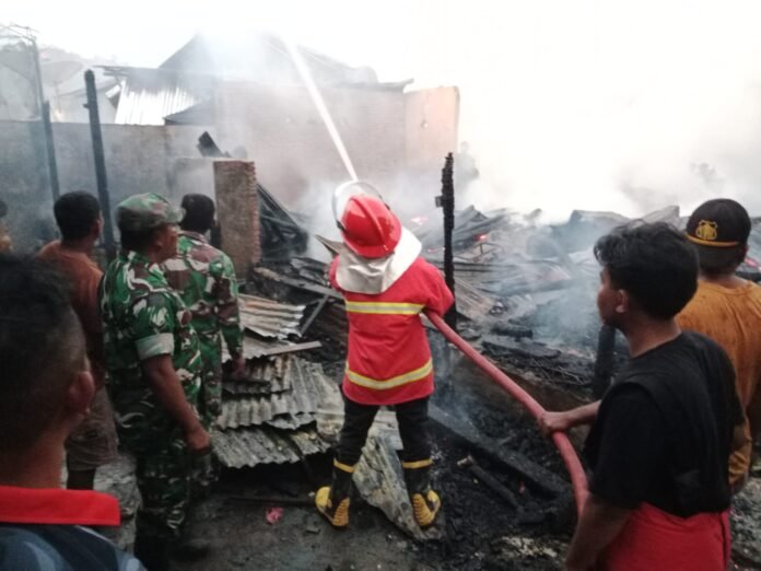 Kebakaran di Palibelo Bima, Sembilan Rumah Warga Ntonggu Ludes