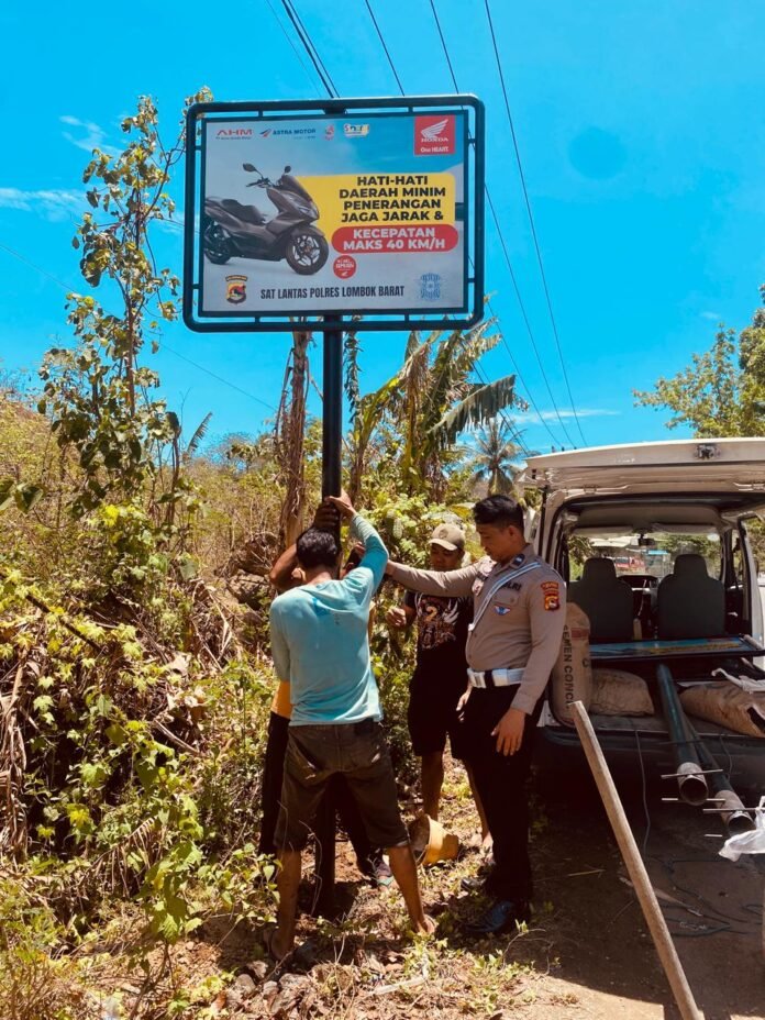 Cegah Kecelakaan, Astra Motor NTB Kombinasikan Tips Berkendara, Hadiah, dan Pemasangan Rambu