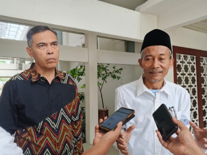 Ahmad Zihni Rifai (kanan) dan H. Yusron Hadi. (Suara NTB/ham)