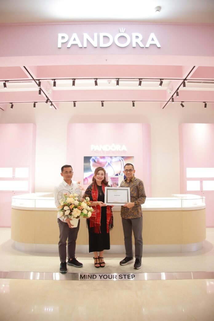 Grand Opening gerai baru Pandora di Lombok Epicentrum Mall (LEM), pada Rabu (27/8/2025).