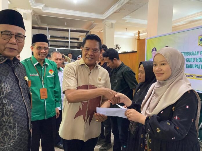 Baznas Berikan Tambahan Insentif untuk 3.856 Guru Honor dengan Pendapatan Rendah