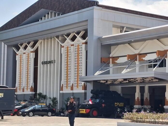 Jaga Kekondusifan, Kantor Gubernur NTB Dijaga Ketat Aparat