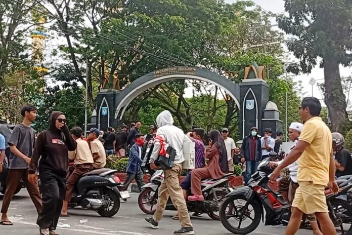 Polisi Kantongi Nama Terduga Pelaku Penjarahan Gedung DPRD NTB