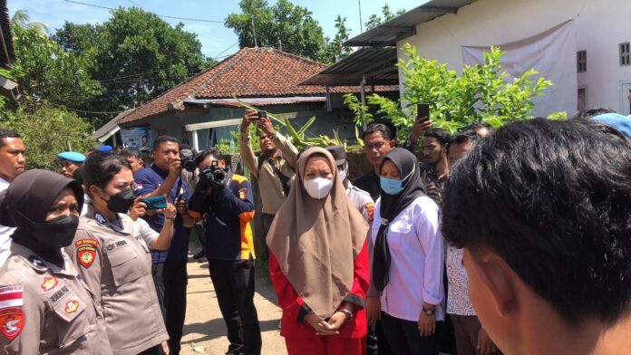 Rekonstruksi Dugaan Pembunuhan Brigadir Esco, Istri Korban Hadir Pakai Baju Tahanan