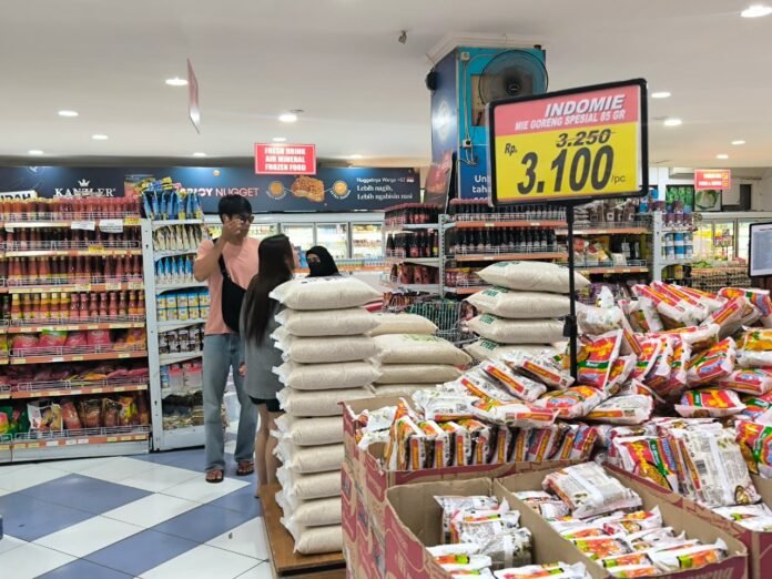 Situasi Kondusif, Supermarket di Mataram Pastikan Aman dan Tetap Buka Meski Ada Demo