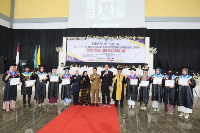 STKIP Yapis Dompu Kembali Mewisuda 259 Lulusan
