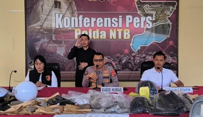 Polresta Mataram Tetapkan 12 Tersangka Dugaan Perusakan dan Penjarahan Gedung DPRD NTB