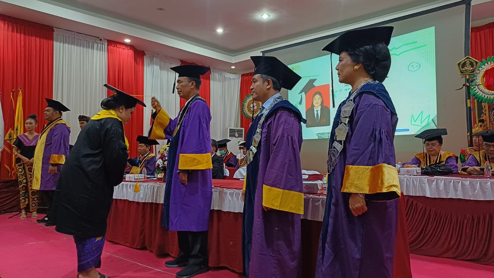 IAHN Gde Pudja Mataram Gelar Wisuda Sarjana dan Pascasarjana, Hasilkan ...