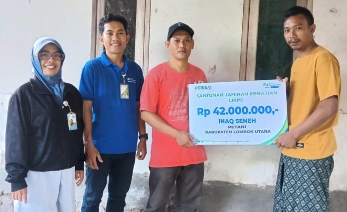 BPJS Ketenagakerjaan Berikan Santunan untuk Petani di KLU yang Meninggal