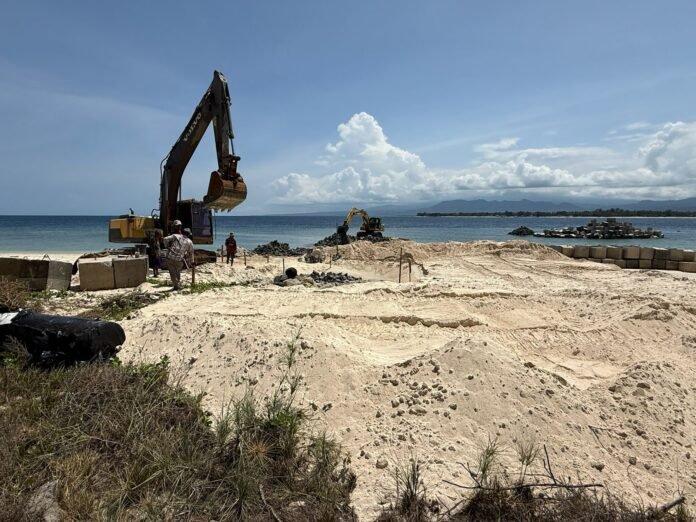 Dinilai Merusak Lingkungan, Proyek Revetment di Gili Meno Dikecam Aktivis Lingkungan dan Pelaku Wisata