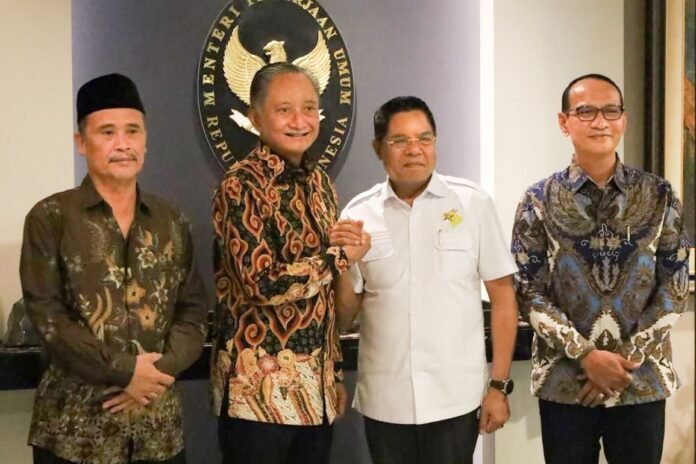 Bupati Lobi Menteri PU Dukung Pembangunan Jalan dan Irigasi