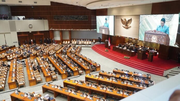 RUU KUHAP Disetujui di Paripurna, Menkum Sampaikan Pendapat Akhir Presiden