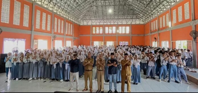 Literasis Keamanan Siber, Dinas Kominfo KLU Gandeng Densus 88 dan Psikolog