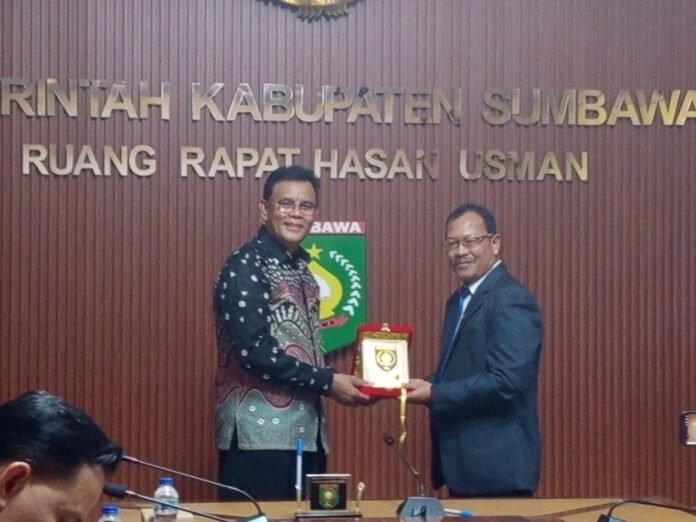 UT Tandatangani Nota Kesepakatan Bersama Pemkab Sumbawa