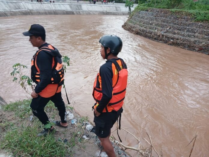 Kakek 70 Tahun di Kumbe Kota Bima Hilang Terseret Arus Banjir Kiriman