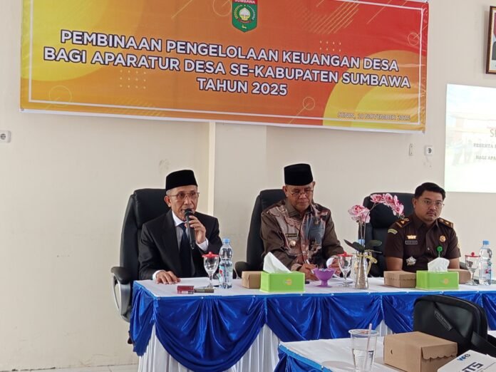 300 Perangkat Desa di Sumbawa Ikuti Bimtek, Bupati Jarot Ingatkan Desa Kelola Dana Desa dengan Baik