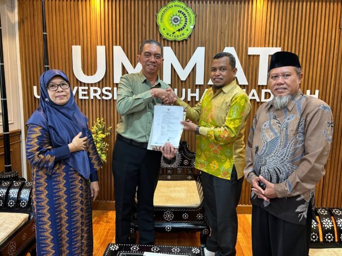 Ummat Kembali Tambah Guru Besar, Prof. Dr. Hijril Ismail Resmi Dikukuhkan di Bidang Reading ELT