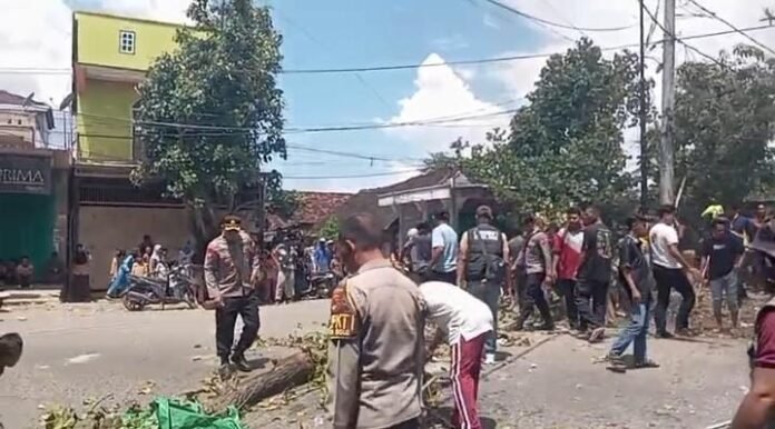 Dipicu Tawuran Pelajar, Satu Warga Tertembak dan Dua Polisi Terluka di Bima