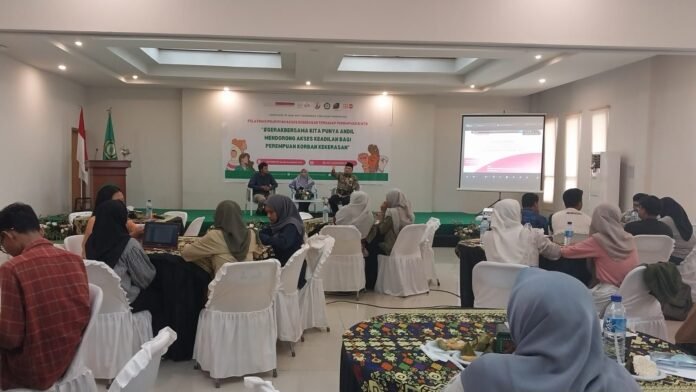 Pelatihan Peliputan Kasus Kekerasan terhadap Perempuan Digelar di Unizar, Dorong Akses Keadilan bagi Korban