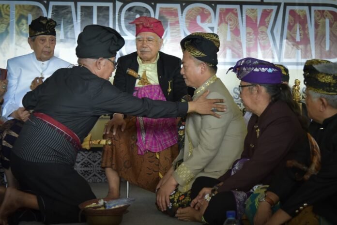 Gubernur NTB Terima Gelar Manggala Bhumi, Tegaskan Perang Melawan Kemiskinan dan Komitmen Jaga Rinjani