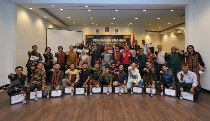 Pemuda Berprestasi Dapat Anugerah dan Penghargaan dari Pemprov