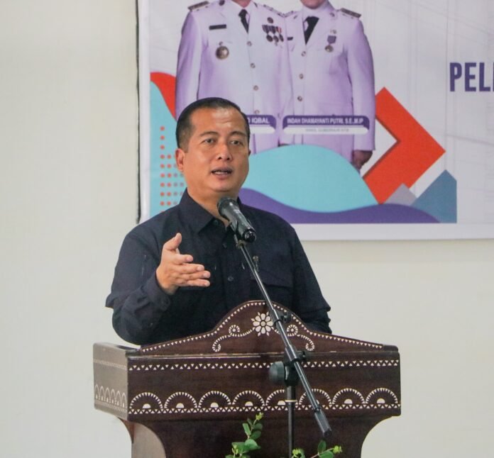 Gubernur Iqbal Ingin Listrik Sunda Kecil Tak Lagi Bergantung ke Jawa