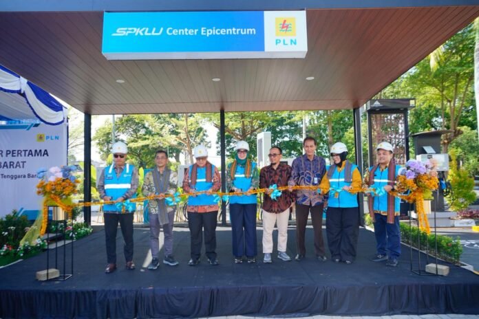 Momentum Natal dan Tahun Baru, PLN Resmikan SPKLU Center Pertama di NTB