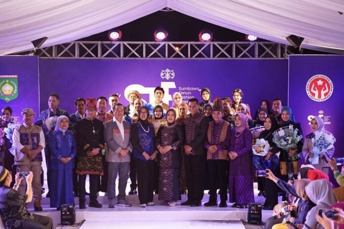 Regenerasi Penenun Sumbawa Jadi Atensi Pemerintah