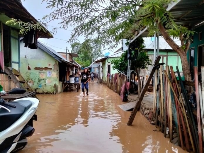 Hujan Lebat Picu Banjir di Sejumlah Kecamatan Kabupaten Bima