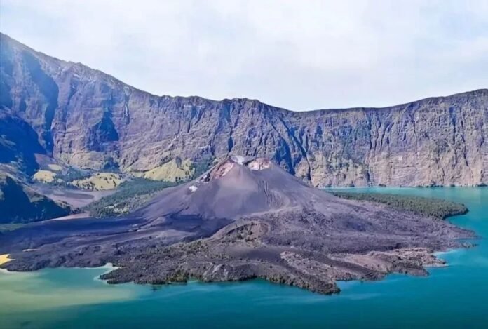 Enam Jalur Pendakian Rinjani Ditutup Mulai 1 Januari 2026