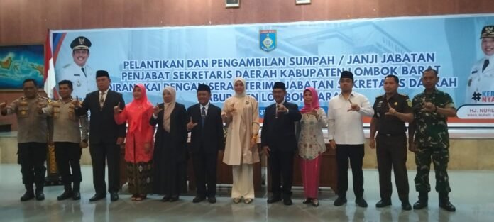 Ahmad Saikhu Dilantik Sebagai Penjabat Sekda Lobar