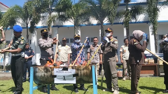 Bupati LAZ Minta Semua Pihak Bersinergi Hadang Rantai Pasok Rokok Ilegal di Pelabuhan