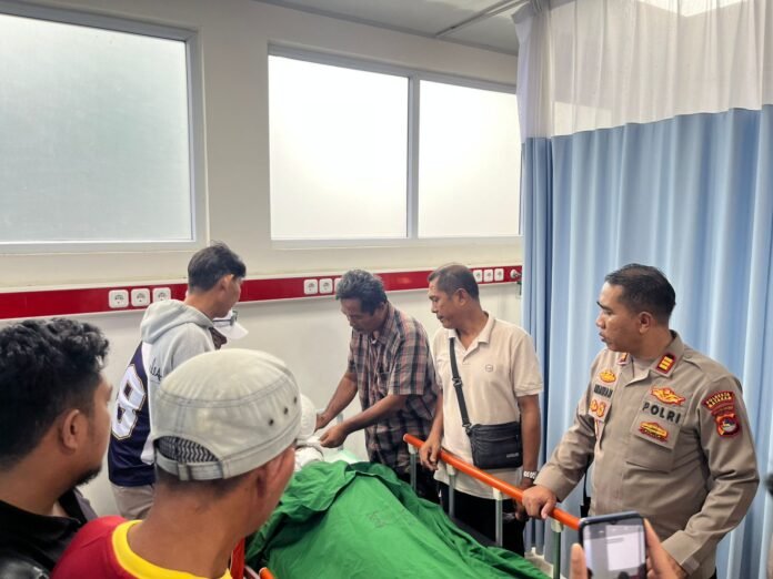 Siswa SMP Diduga Meninggal saat Berenang di Kolam Taman Narmada