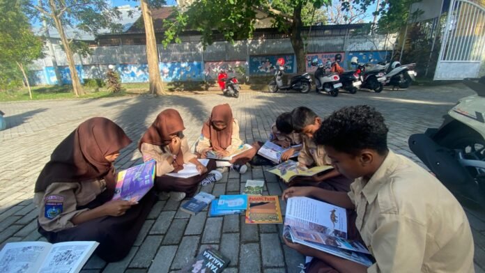 Literasi Sejumlah Sekolah Masih Kuning Disdik Mataram Dorong Siswa Baca Buku Sebelum Masuk Kelas
