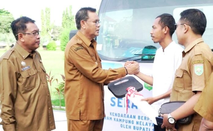 Sumbawa Serahkan Satu Unit Mobil Berpendingin ke KNMP Merah Putih