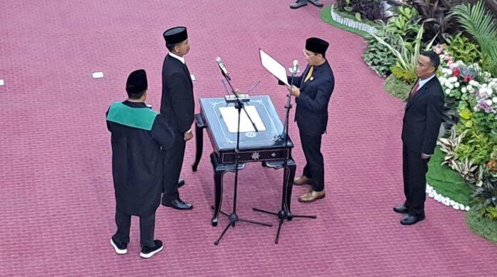 Dono Kasino Indro Dilantik Jadi Anggota DPRD Loteng