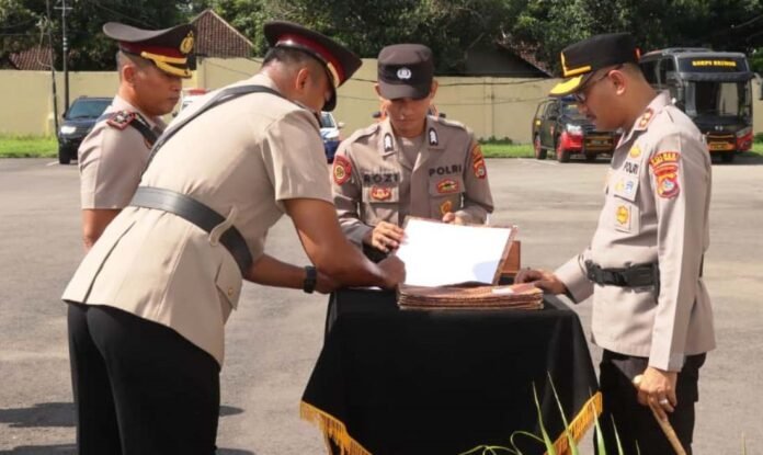 Penyegaran Awal Tahun, Sejumlah Perwira Polres Loteng Dimutasi