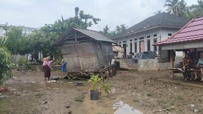 Satu Korban Meninggal Diduga Terseret Banjir Bandang di Sekotong, Warga Butuh Bantuan Logistik