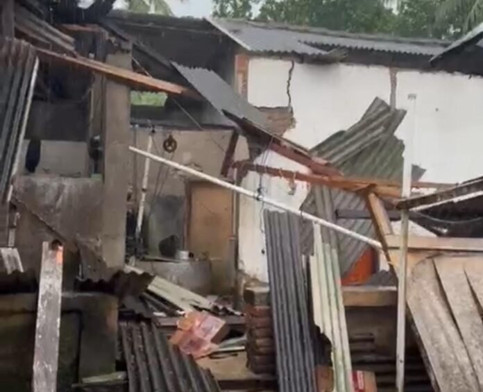 Diterjang Angin Puting Beliung, Belasan Rumah Warga di Lobar Rusak dan Satu Orang Luka