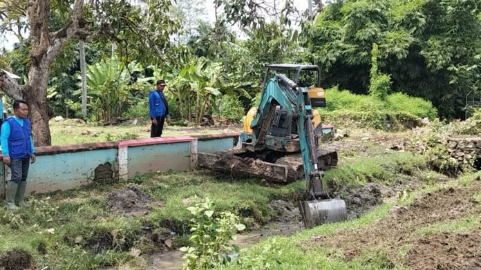 Pulihkan Dampak Bencana di Sekotong, PUPRPKP Lobar Membuat Sodetan Sungai dan Normalisasi Saluran