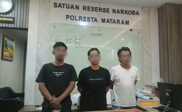 Polisi Amankan Tiga Terduga Pengedar Sabu dan Ekstasi di Mataram