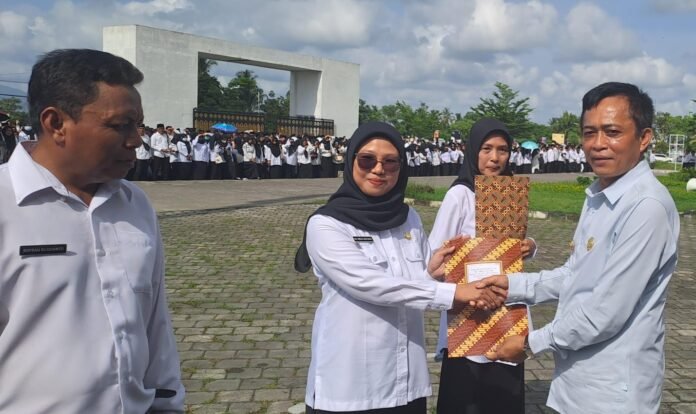 4.540 Honorer Loteng Jadi Tenaga PPPK Paruh Waktu, Gaji Mengikuti Besaran Honor Terakhir