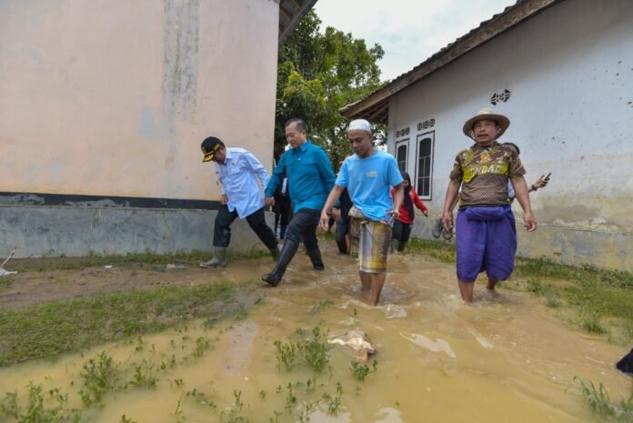 Wilayah Sekotong Dilanda Banjir, Gubernur NTB Ingatkan Penanganan Jangka Panjang
