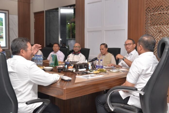 Sepakati Langkah Terukur Tangani Sampah , Gubernur NTB Duduk Bersama Wali Kota Mataram dan Bupati Lombok Barat
