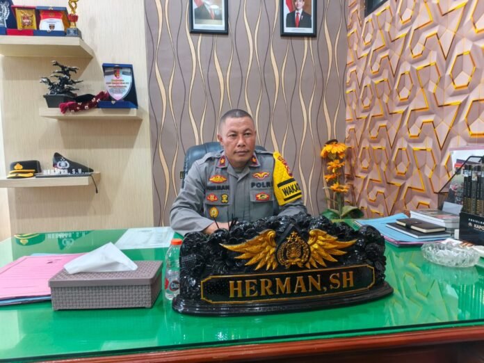 Pasca Penahanan Kasat NarkobaKapolres Bima Kota Tak Masuk Kantor