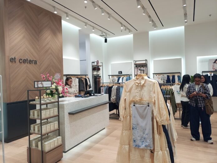 Buka Outlet di LEM, et cetera Tawarkan Koleksi Pakaian Modis dan Elegan