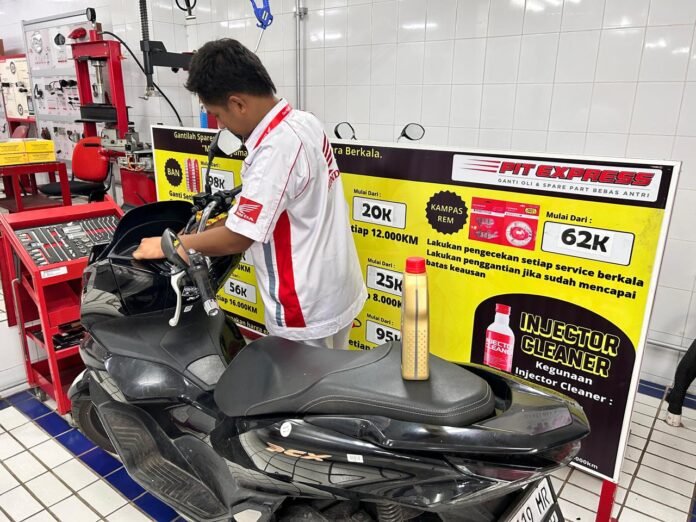 Scan QR Code Tips Cek Oli Asli dari Astra Motor NTB