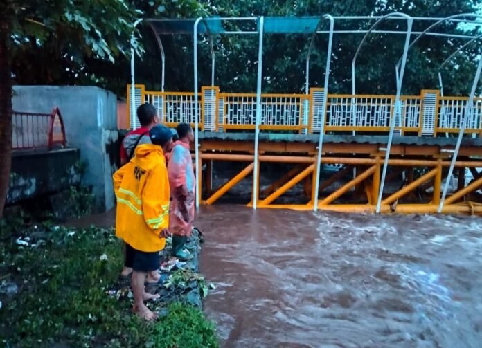 Pemkot Mataram Perkuat Sistem Peringatan Dini Banjir Selama Musim Hujan