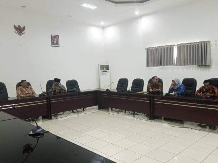 Sejumlah Kepala OPD Mangkir, Rapat Pembahasan Penanganan Bencana Lobar Ditunda